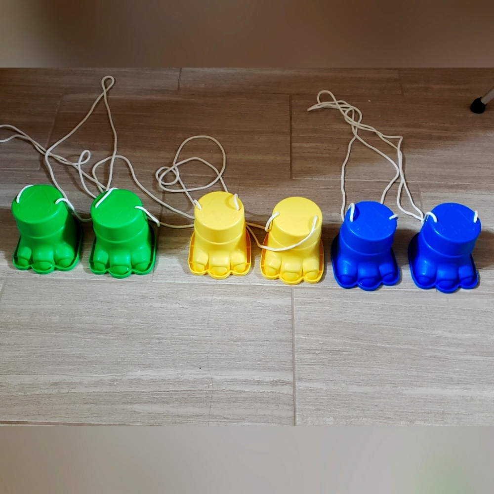 3 Monster Feet Plastic toy perfect for any kids 5 and older party.